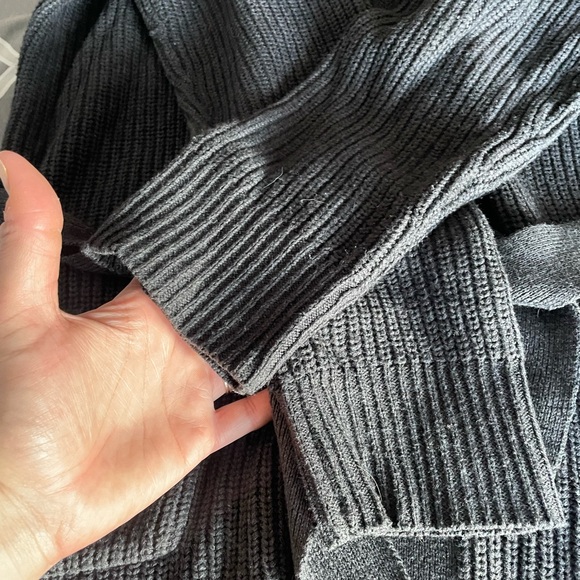 Long Belt/tie Sweater - Picture 5 of 9